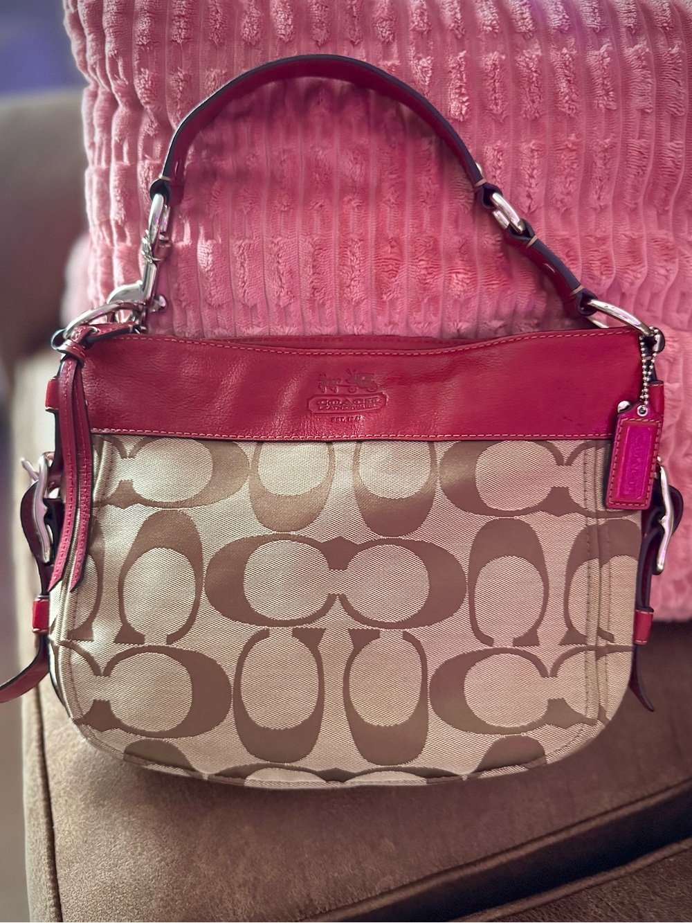 Coach Red Zoe Hobo Bag ✨ - Picture 1 of 8